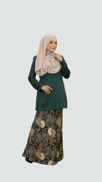 Baju Kurung Moden Plain CY with Printed Batik Bunga Matahari - Modern Elegance